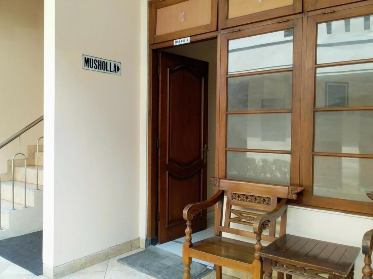 Malioboro Inn Hotel Yogyakarta Dış mekan fotoğraf